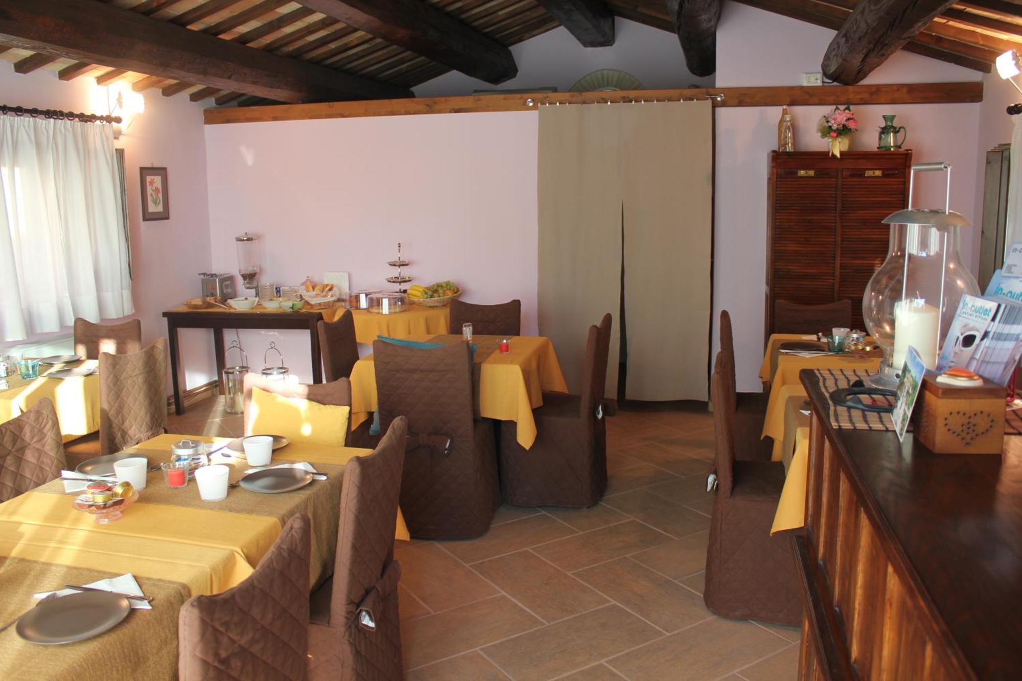 Bed and Breakfast Dimora Di Collio San Severino Marche Exterior foto