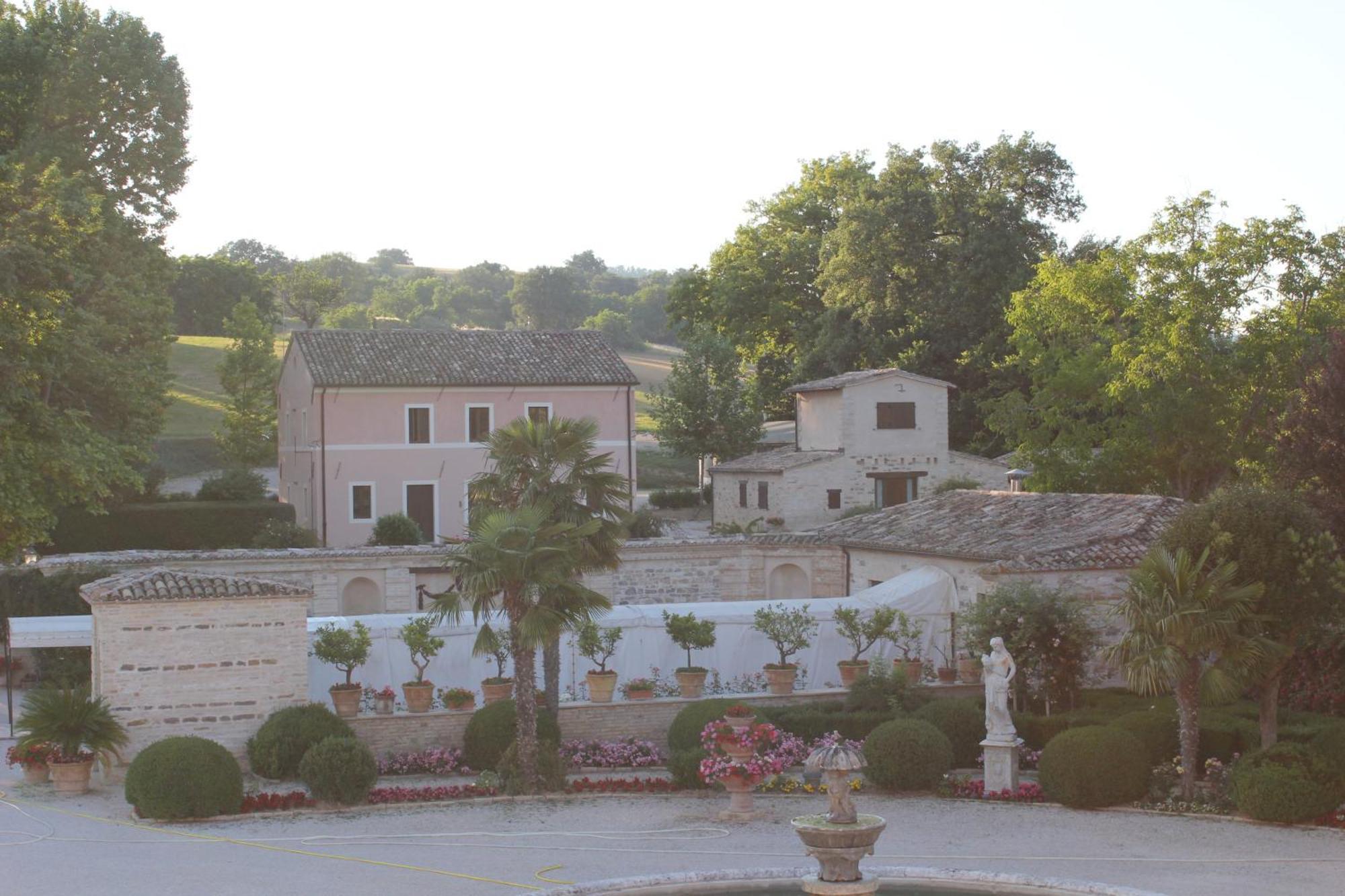 Bed and Breakfast Dimora Di Collio San Severino Marche Exterior foto